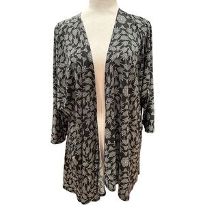 LulaRoe Lindsay kimono black background